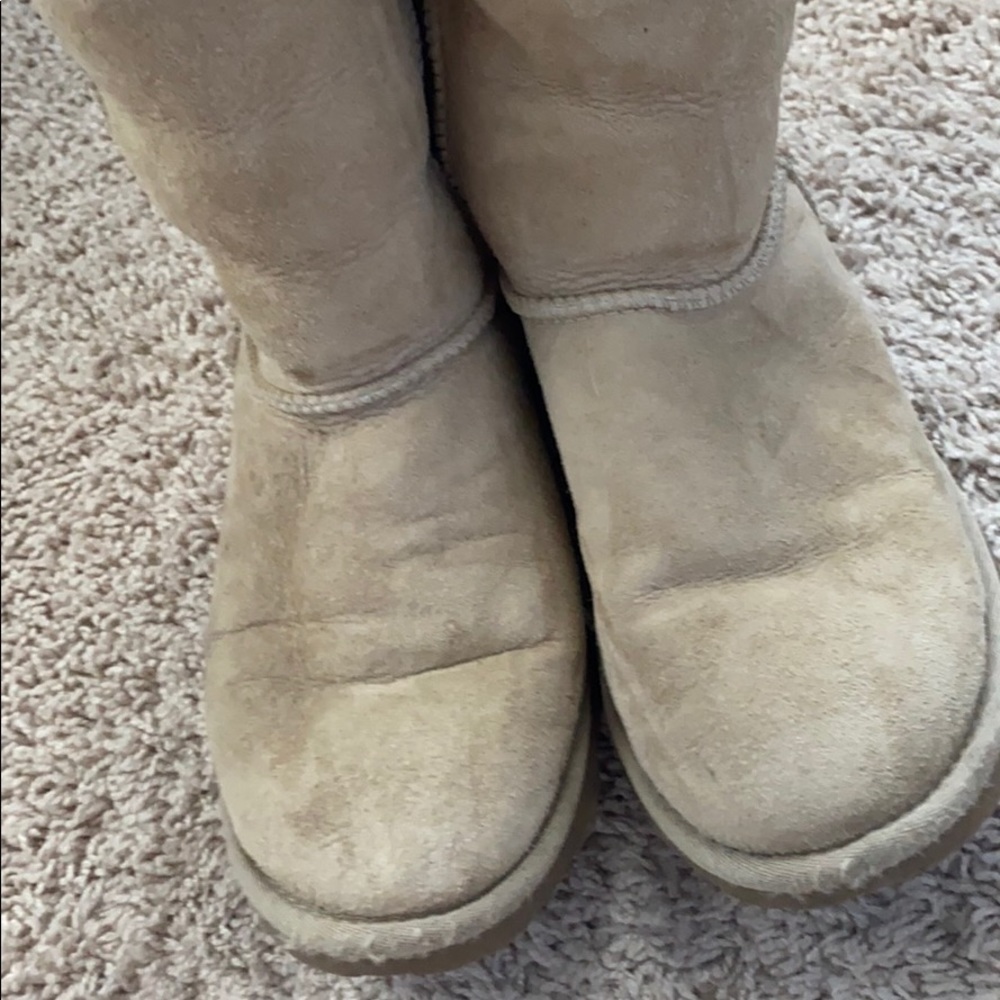 UGG BOOTS